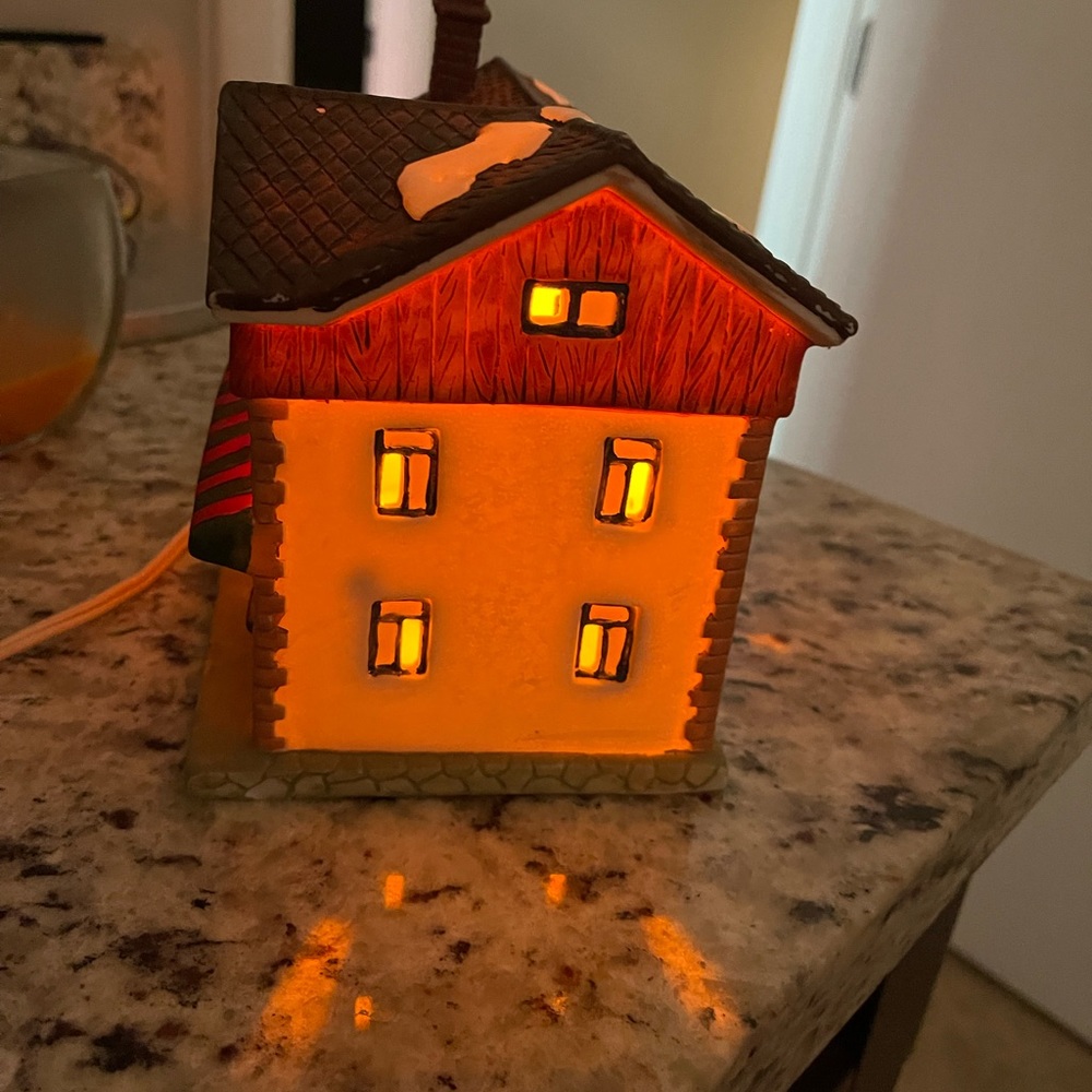 Caldor lighted house
